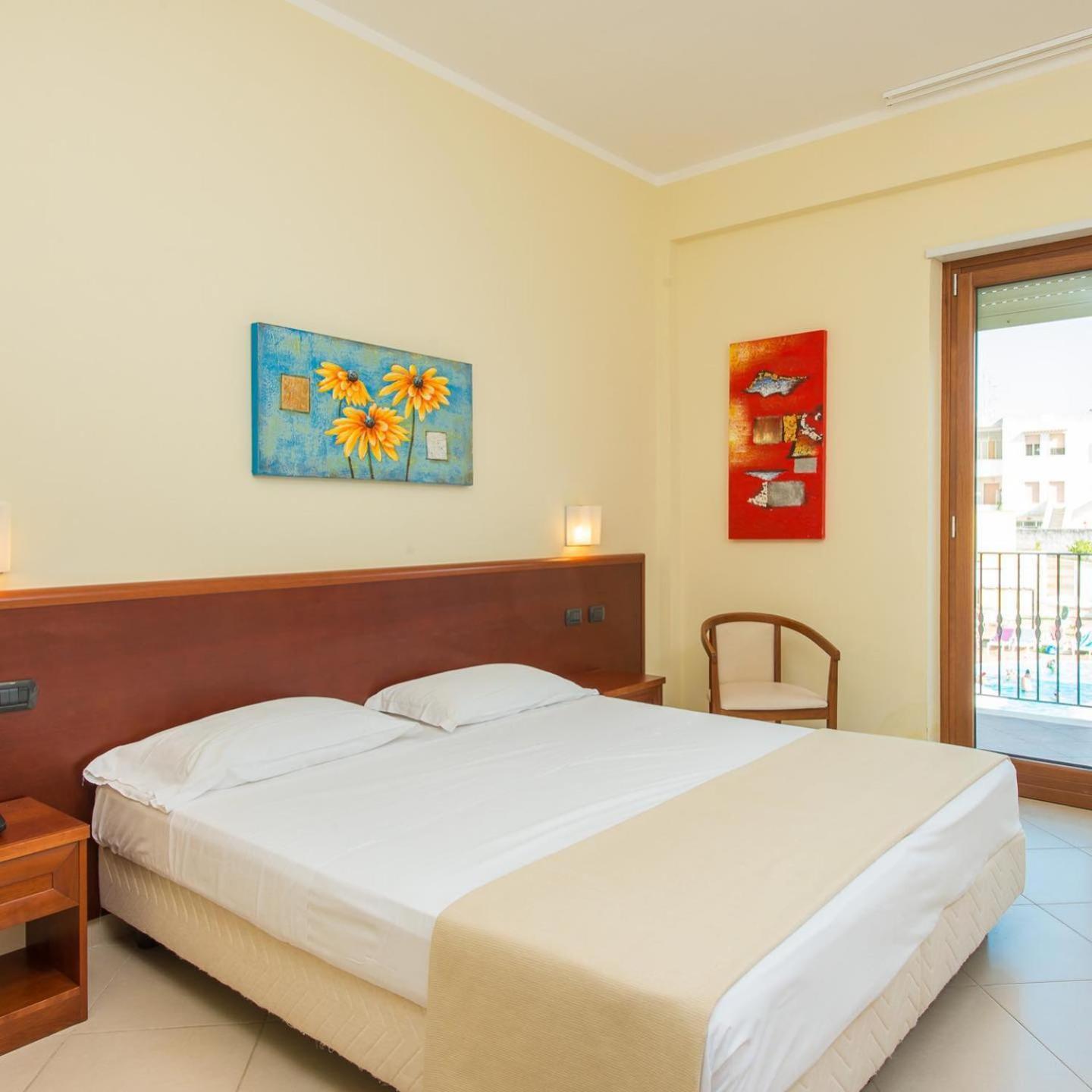 Hotel Orchidea Blu San Menaio Exteriör bild